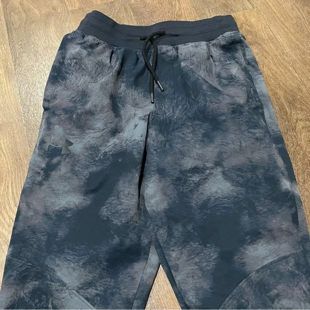 Under Armour Unstoppable Black Grey Camo Joggers Men’s Size Small